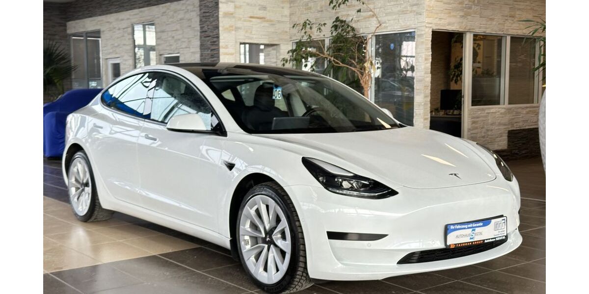 Tesla Model 3 52.165 km 25.500 &euro; Eitorf 53783