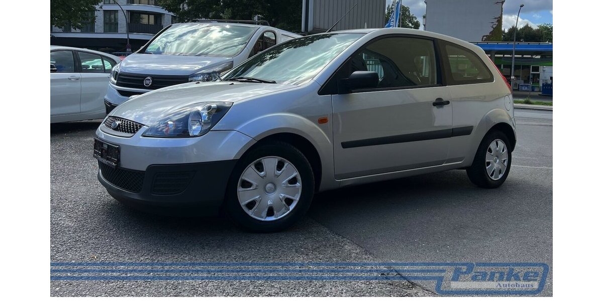 Ford Fiesta Ambiente 1.3*Radio/CD*AUX*Klima* 245.511 km 700 &euro; Berlin 13187
