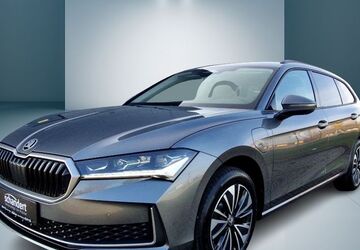 Skoda Superb 4.500 km 53.770 &euro; Dessau 06847