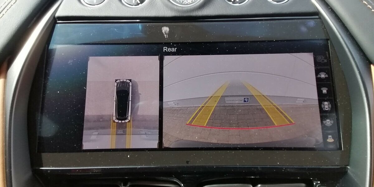 Aston Martin DBX Concours Blau Vollausstattung-6 800 KM- 6.800 km 149.998 &euro; Landau 76829