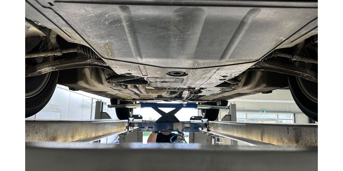 BMW 328 26.466 km 15.000 &euro; Friedrichsdorf 61381