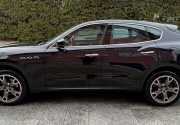 Maserati Levante 100.000 km 29.980 &euro; München 81827