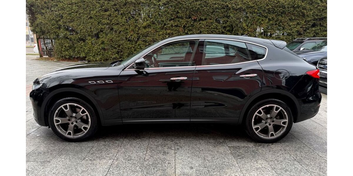 Maserati Levante 100.000 km 29.980 &euro; München 81827