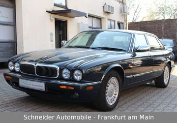 Jaguar XJ 208.000 km 2.950 &euro; Frankfurt / Bergen - Enkheim 60388