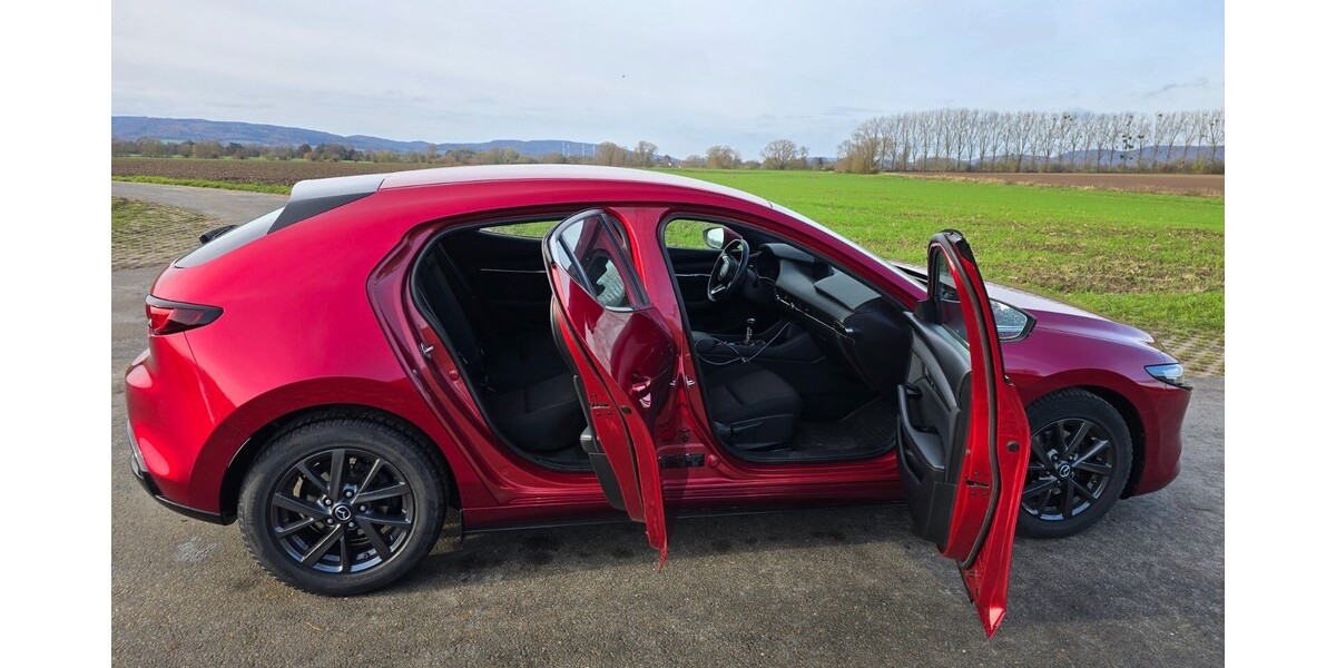 Mazda 3 94.000 km 15.000 &euro; Hessisch Oldendorf 31840