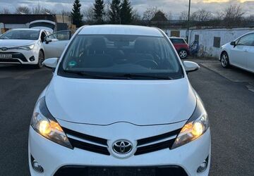 Toyota Verso 196.000 km 5.000 &euro; Reichenbach 08468