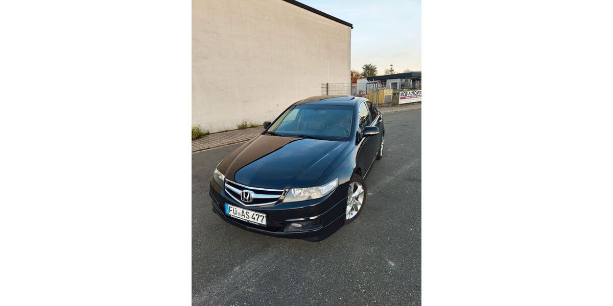 Honda Accord 98.000 km 9.499 &euro; Fürth 90763