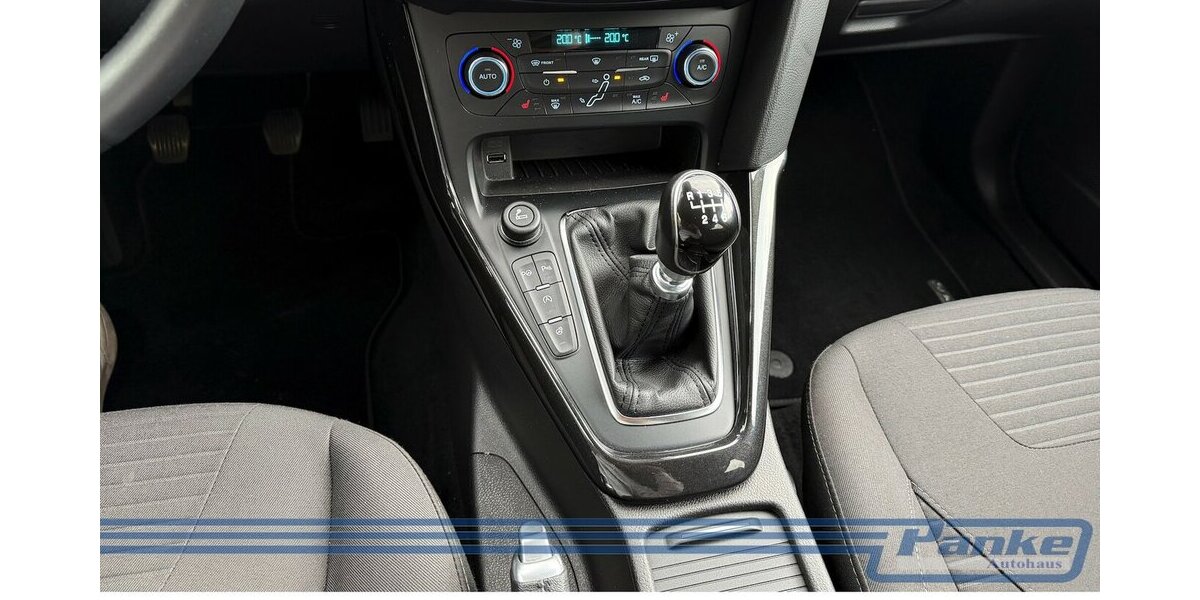 Ford Focus Titanium*AHK*SHZ*Tempo*Keyless*Navi* 117.279 km 9.380 &euro; Berlin 13187