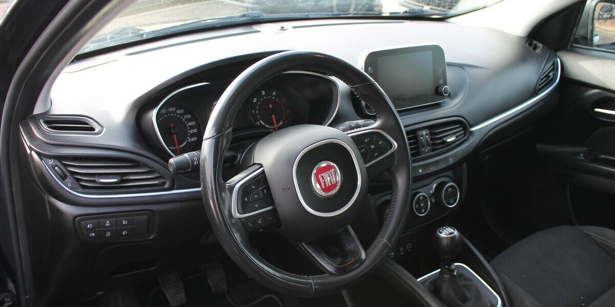 Fiat Tipo Lounge 1.6 MultiJet 232.400 km 6.999 &euro; Badem 54657