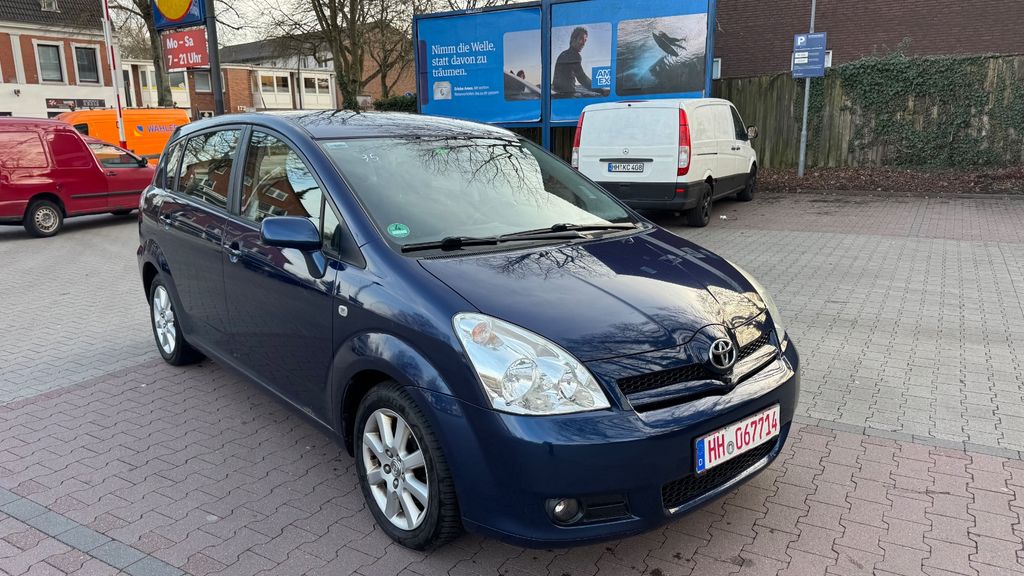Toyota Corolla Verso 243.500 km 3.299 &euro; Hamburg 22045