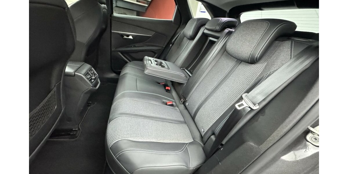 Peugeot 3008 1.6 225 Allure 1.Hand Pack Plug-In Hybrid 51.950 km 20.540 &euro; Lich 35423