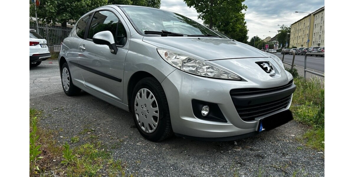 Peugeot 207 205.000 km 2.100 &euro; Frankfurt 