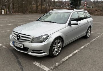 Mercedes-Benz C 250 236.000 km 8.900 &euro; Hilchenbach 57271