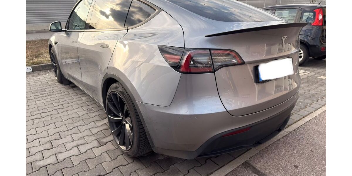 Tesla Model Y 20.630 km 44.200 &euro; Regensburg 93055