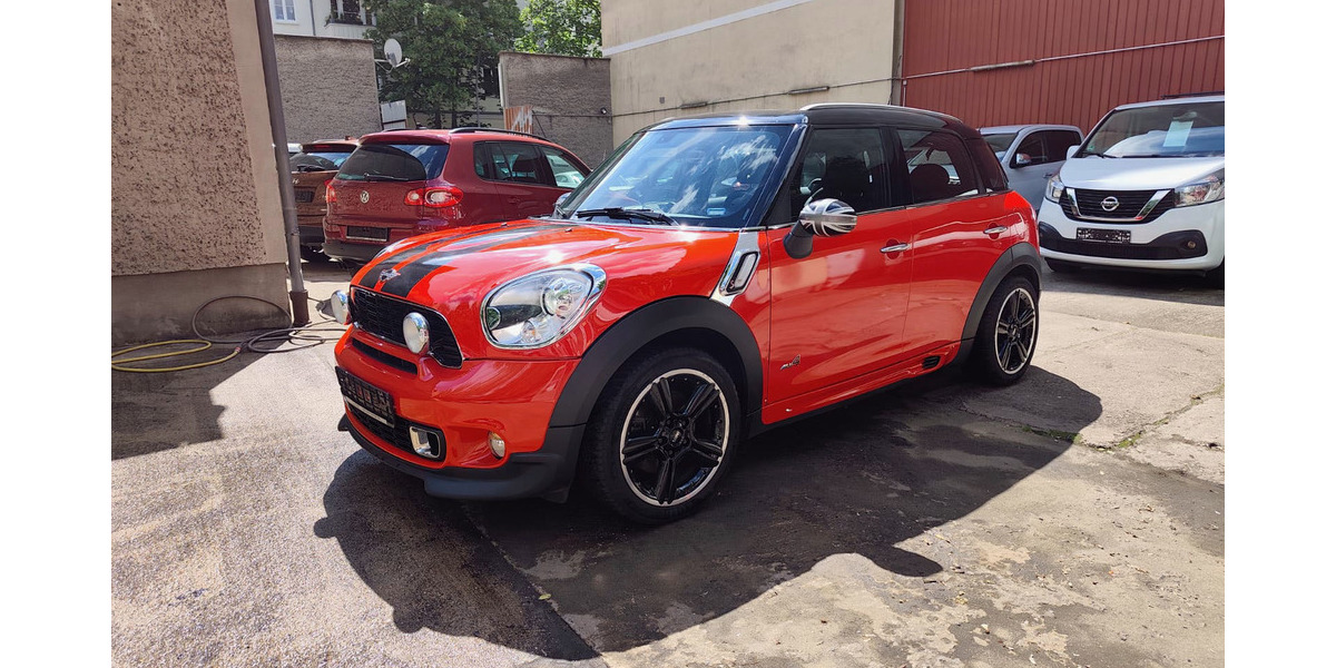 Mini Cooper_S_COUNTRYMAN_JWC_Kit_All4_Navi_Schiebed. 116.200 km 8.300 &euro; Berlin 10247