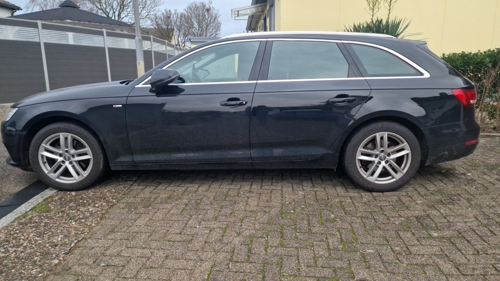 Audi A4 189.000 km 18.000 &euro; Neuenburg 