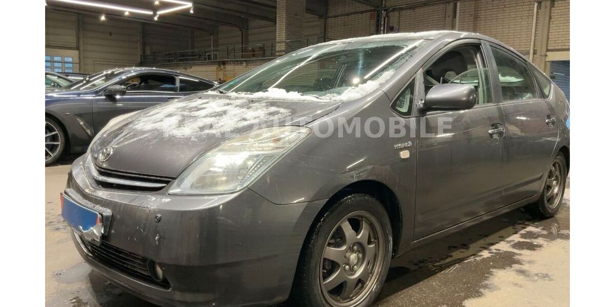 Toyota Prius 125.000 km 7.500 &euro; Frankfurt am Main 65933