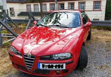 Alfa Romeo 156 211.000 km 2.990 &euro; Warburg 34414