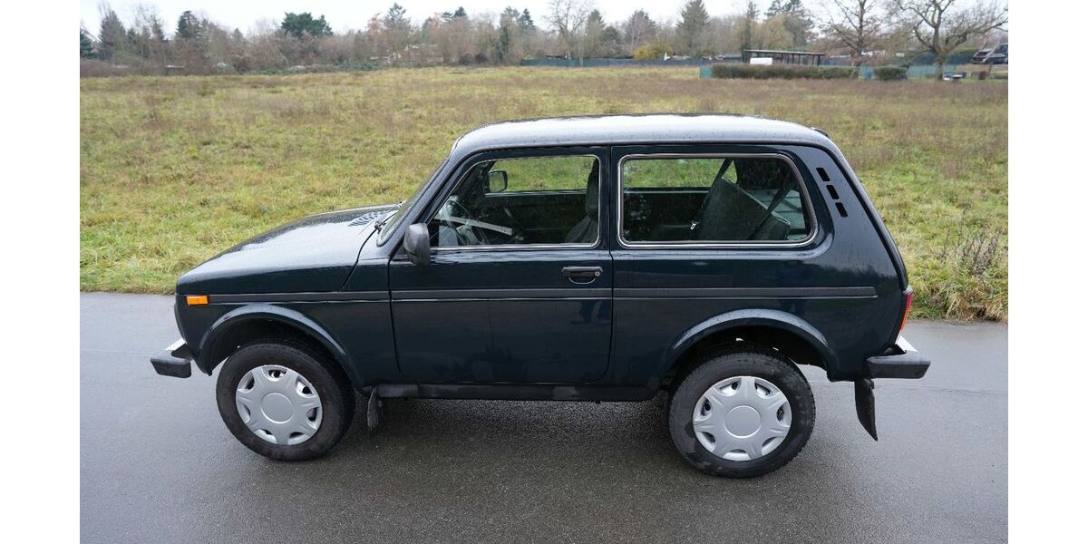 Lada Niva 42.200 km 14.990 &euro; Wiesbaden 65195