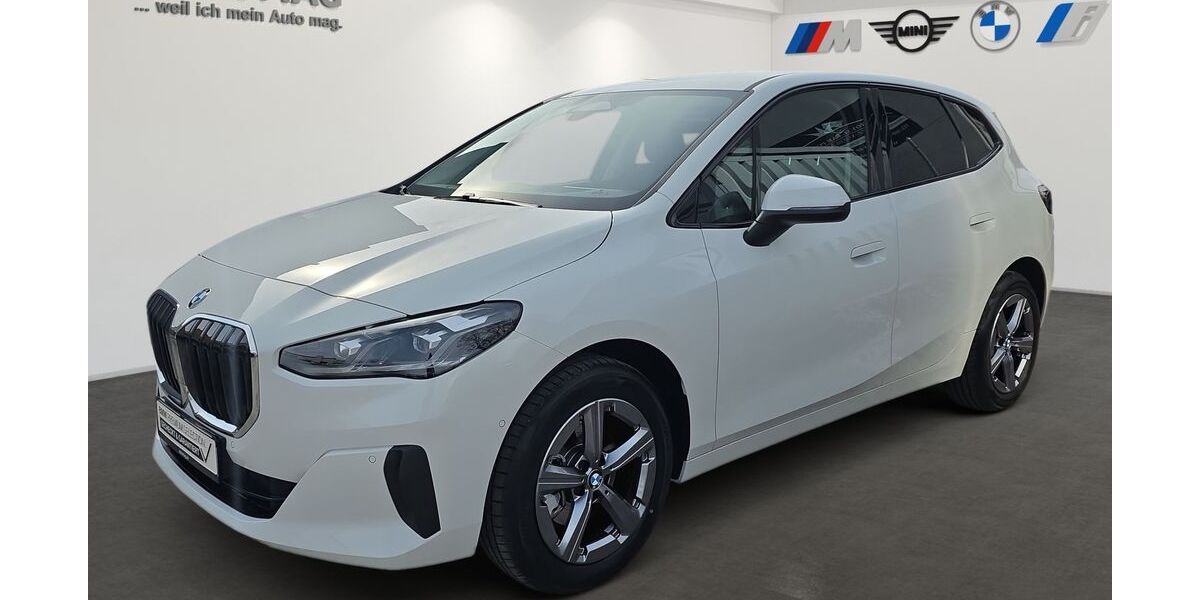 BMW 220 Active Tourer 3.945 km 32.990 &euro; München 80687