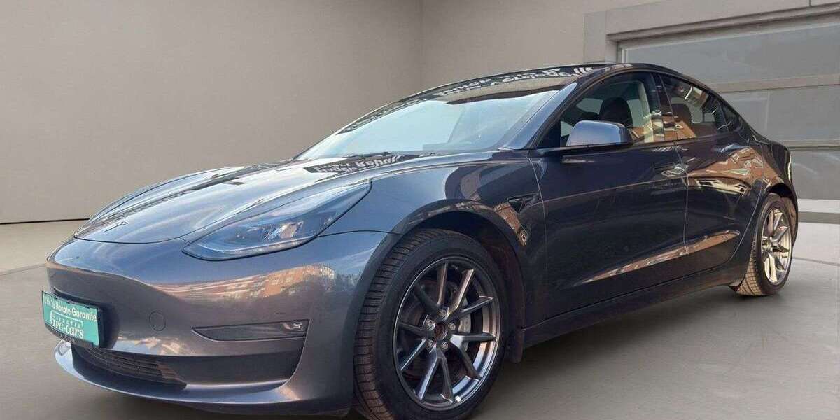 Tesla Model 3 185.840 km 24.990 &euro; Düsseldorf 40235