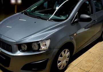 Chevrolet Aveo 61.000 km 5.990 &euro; Holleben 06179