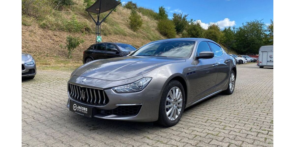 Maserati Ghibli 49.000 km 39.980 &euro; Eschweiler 52249