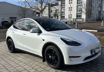 Tesla Model Y 37.800 km 37.950 &euro; Waiblingen 71336