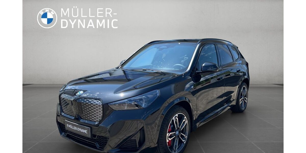 BMW iX1 6.000 km 58.910 &euro; Losheim am See 66679