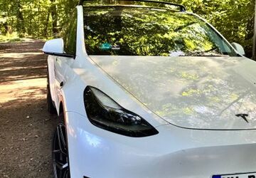 Tesla Model Y 64.000 km 37.300 &euro; Hamburg 22525