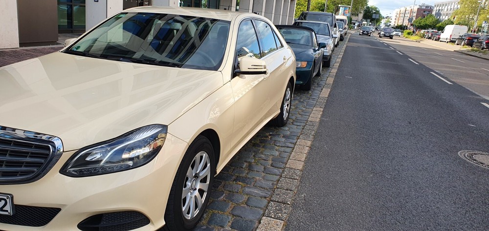 Mercedes-Benz E-Klasse 387.000 km 8.500 &euro; Frankfurt 