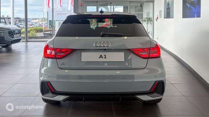 Audi A1 35 TFSI 150ch S line S tronic 7 5.000 km 36.980 &euro; Champniers 16430