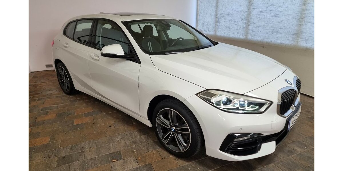 BMW 116d Sport Line DSG LED Live Cockpit Klima Pano 71.300 km 23.900 &euro; Garrel 49681