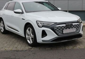 Audi Q8 e-tron 44.527 km 39.935 &euro; Buergstadt 63927