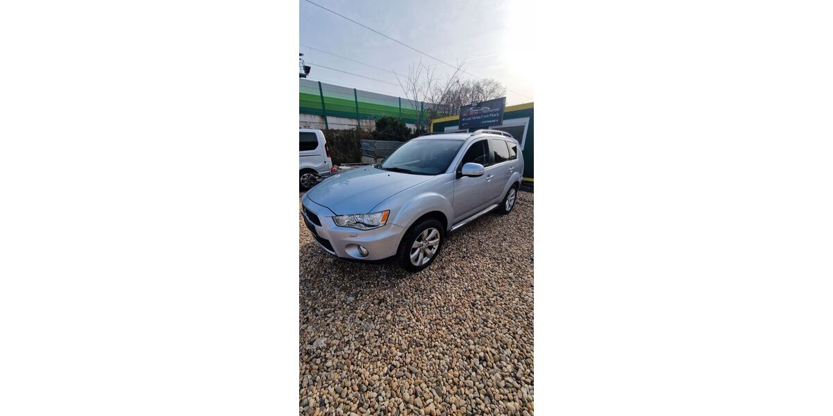 Mitsubishi Outlander 181.000 km 7.900 &euro; Düren 52349