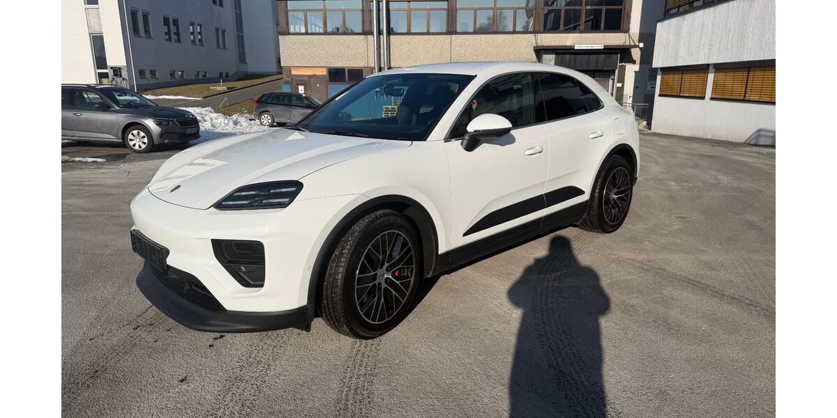 Porsche Macan 13.970 km 79.980 &euro; Pegnitz 91257