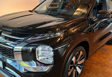 Mitsubishi Outlander 2.588 km 50.900 &euro; Hamburg-Neugraben 21149