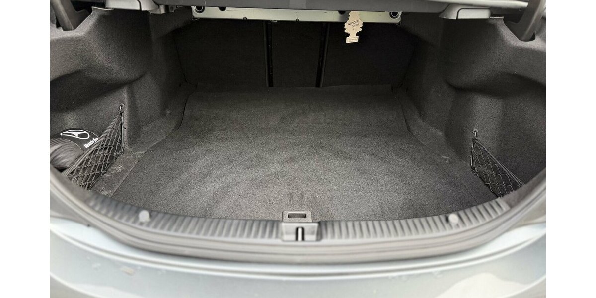 Mercedes-Benz C 220 Designo / AMG / LED / 360° Cam / Allrad 220.000 km 20.990 &euro; Mönchengladbach 41066