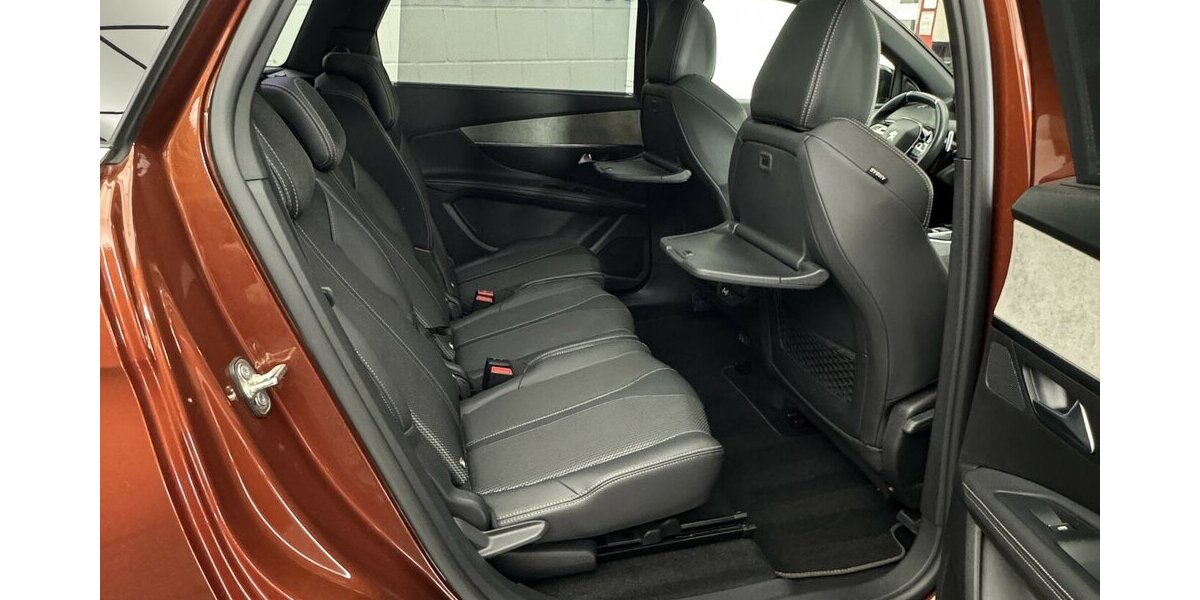 Peugeot 5008 GT 130 BlueHDi 1.Hand Panorama 7 Sitze 29.300 km 27.440 &euro; Lich 35423
