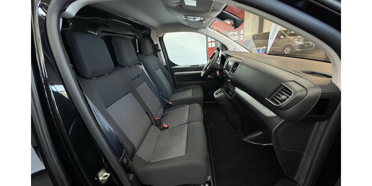 Opel Vivaro -e Cargo Elegance M 75 kWh 1. Hand 14.200 km 26.550 &euro; Lich 35423