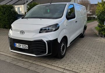 Toyota Proace (Verso) 12.098 km 29.999 &euro; Essen 45143