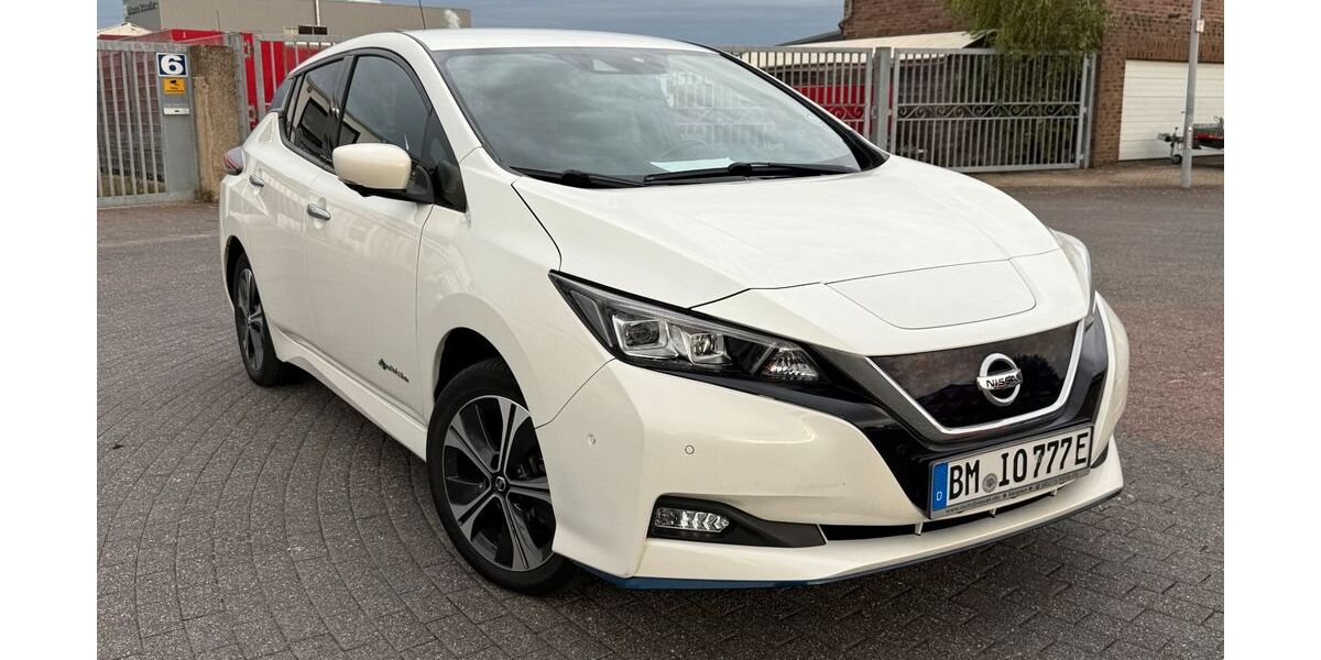 Nissan Leaf 94.002 km 12.494 &euro; Elsdorf 50189