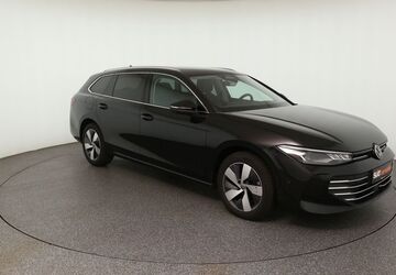 VW Passat 30.479 km 32.220 &euro; Garching 85748