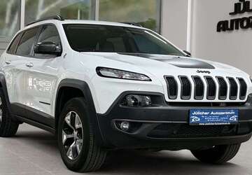 Jeep Cherokee 95.000 km 18.490 &euro; Jülich 52428