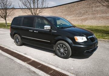 Lancia Voyager 123.000 km 13.990 &euro; Karlsruhe 76187