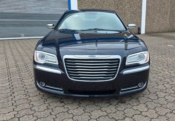 Chrysler 300C 198.000 km 11.999 &euro; Moers 47441