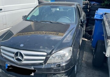 Mercedes-Benz C 350 439.600 km 5.000 &euro; Frankfurt 