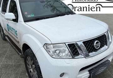 Nissan Pathfinder 105.000 km 16.990 &euro; Berlin-Tegel 13509