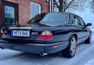 Jaguar Daimler 125.670 km 21.500 &euro; Löhne 32584