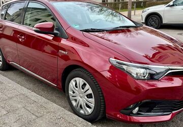 Toyota Auris 95.000 km 13.100 &euro; München 80639